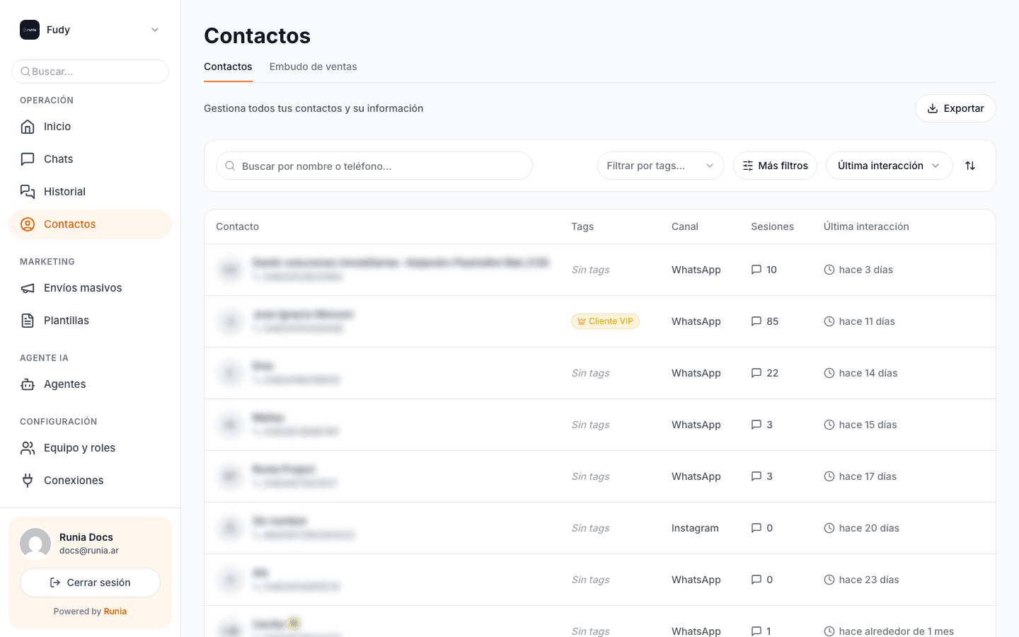 Lista de contactos con buscador, filtros por tag y última interacción