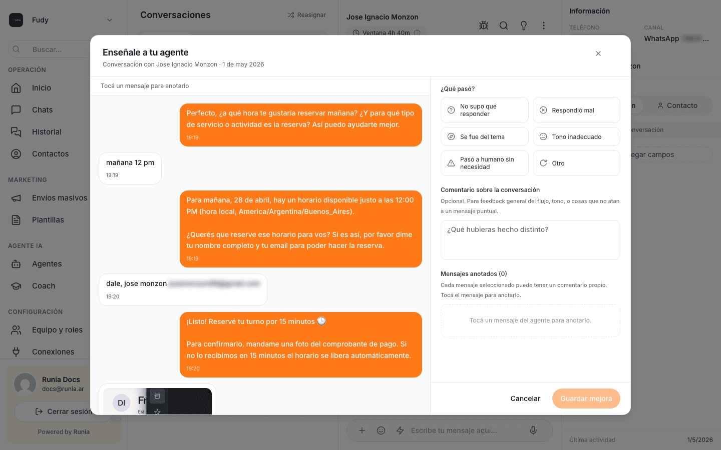 La ventana de Enseñarle al agente, conversación a la izquierda y categorías a la derecha